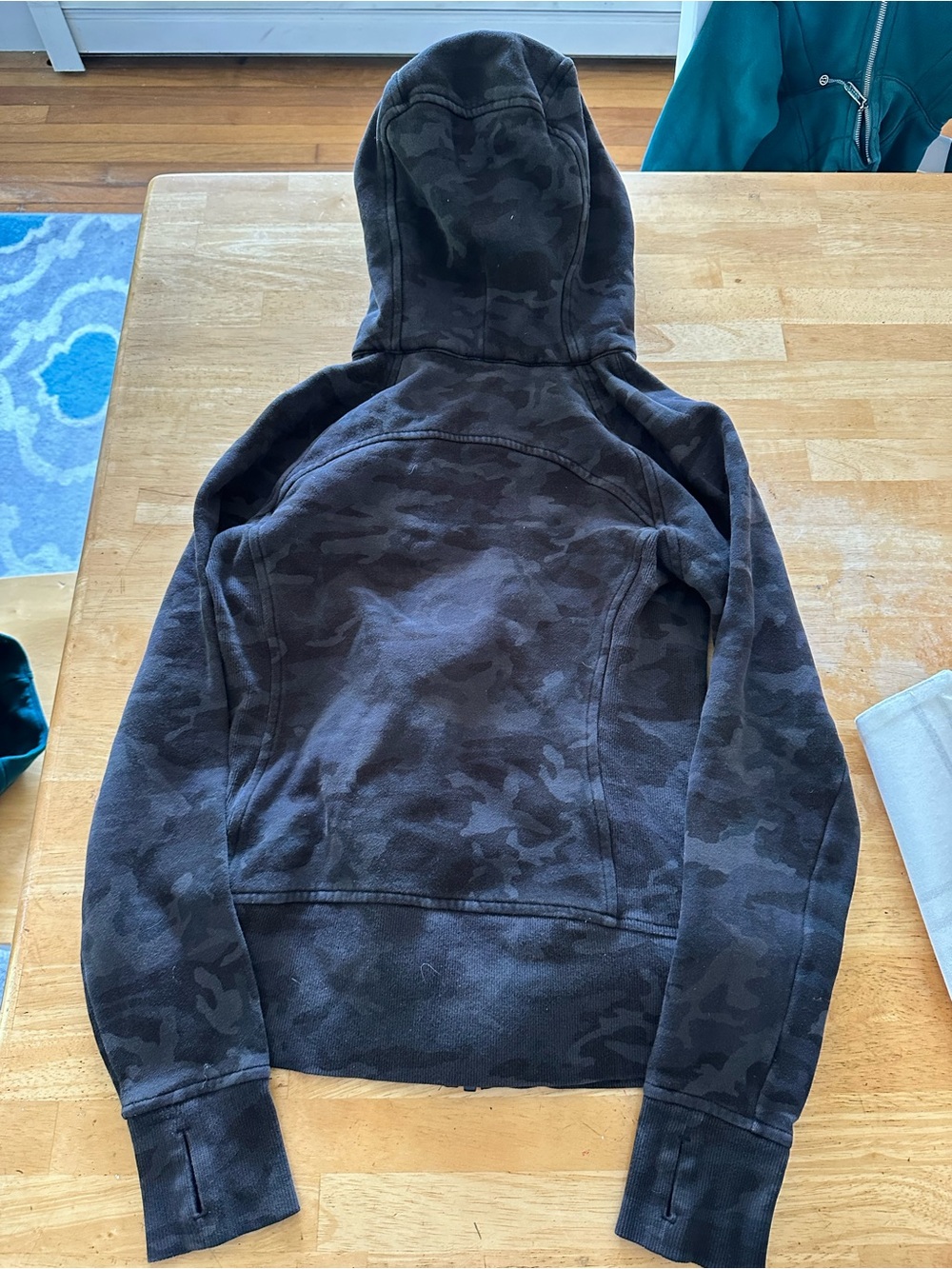Lululemon full-zip scuba hoodie size 4 - Picture 2 of 3